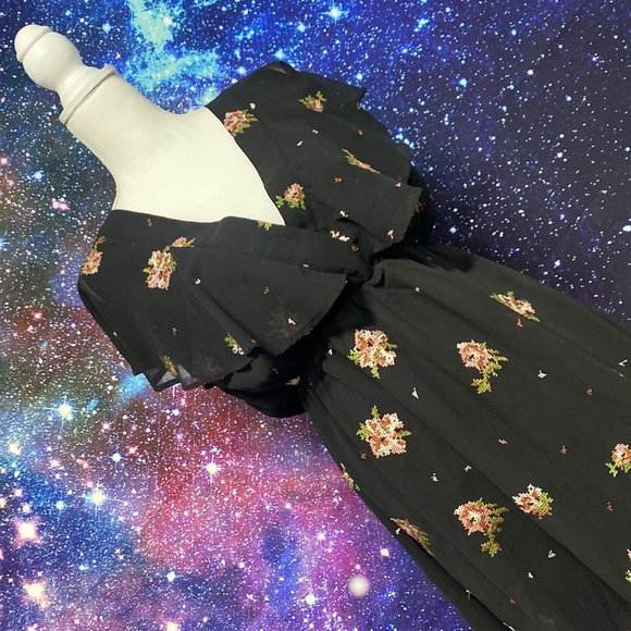 Miami | S | Mini Embroidered Frill Cocktail Dress - Picture 3 of 9